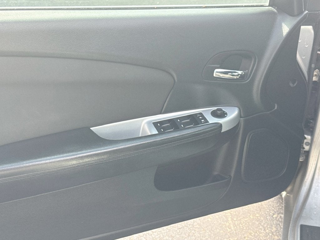 2011 Chrysler 200 Touring