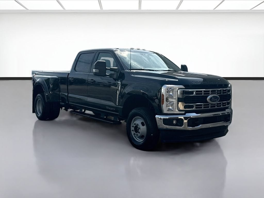 2026 Ford Super Duty F-350 DRW XL