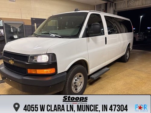 2022 Chevrolet Express Passenger 3500 1LS