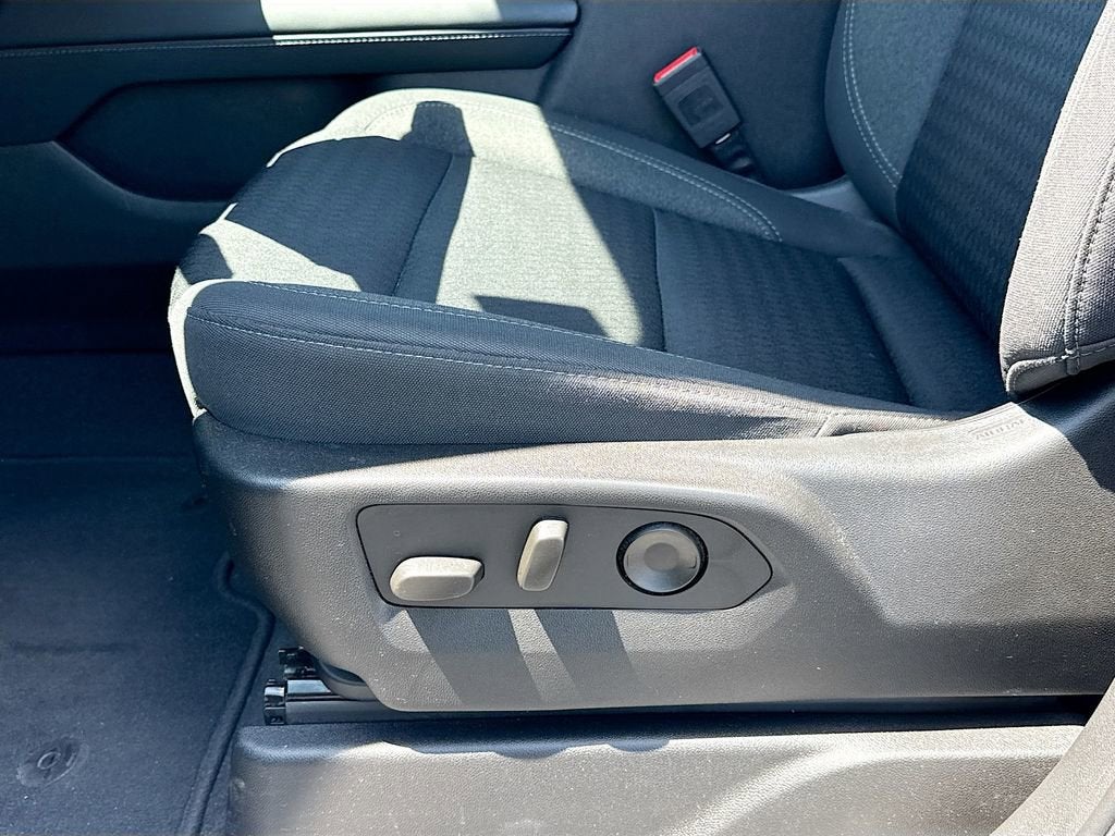 2023 GMC Yukon SLE