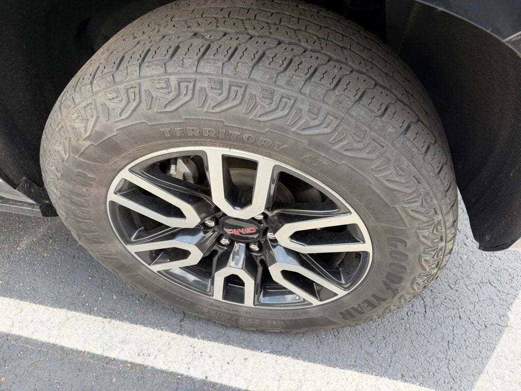 2023 GMC Yukon AT4