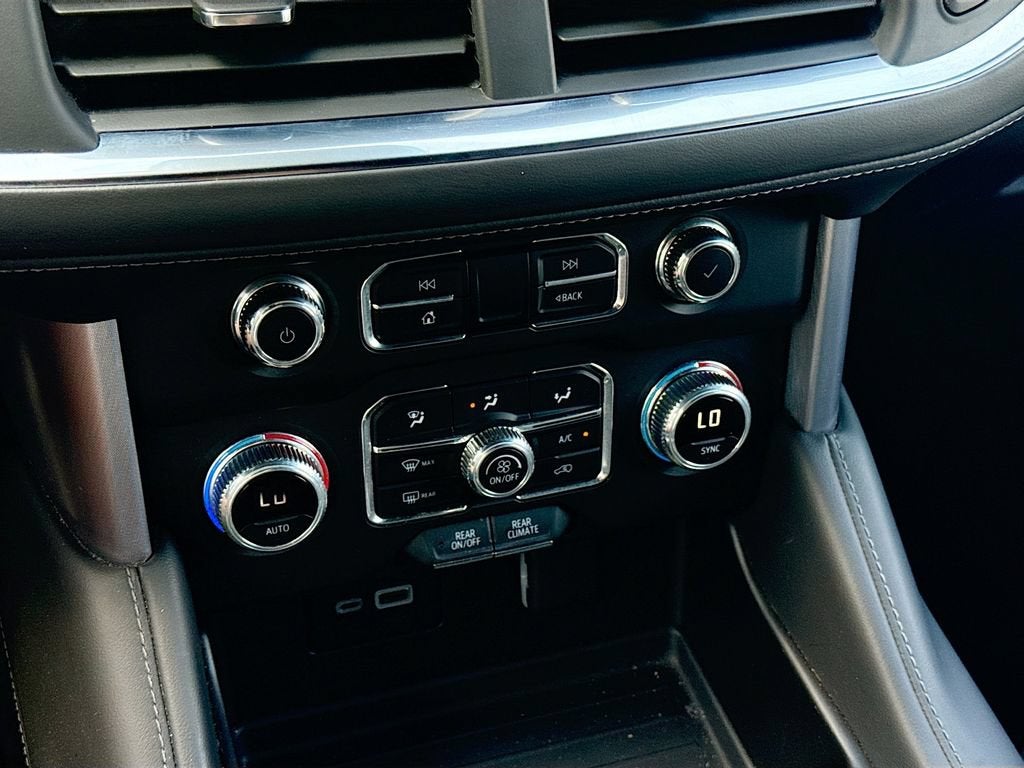 2024 GMC Yukon XL SLE
