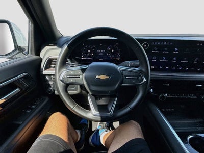 2025 Chevrolet Suburban LT