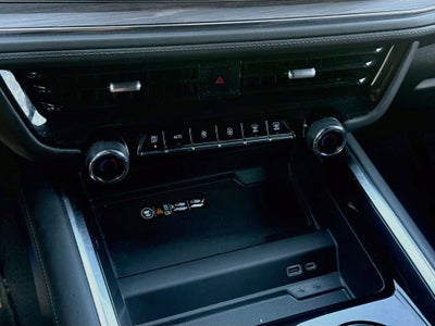 2025 Chevrolet Suburban LT