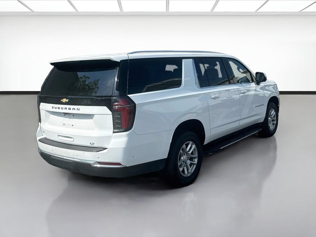2025 Chevrolet Suburban LT