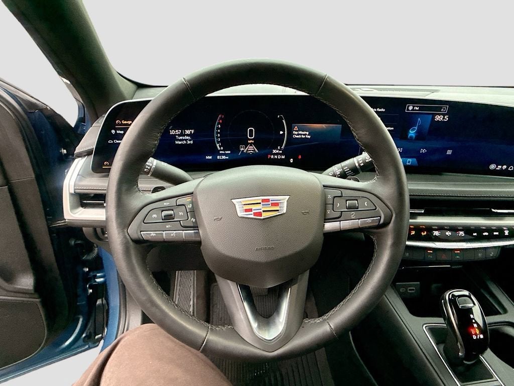 2025 Cadillac XT4 Premium Luxury