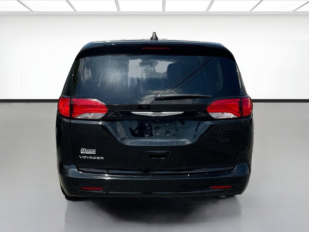 2024 Chrysler Voyager LX