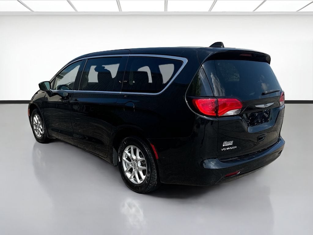 2024 Chrysler Voyager LX