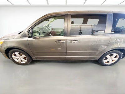 2010 Volkswagen Routan SEL w/Navigation