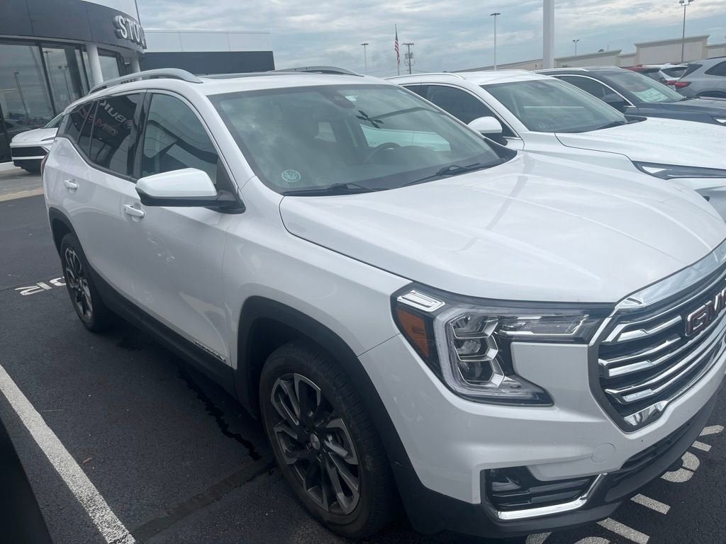 2023 GMC Terrain SLT