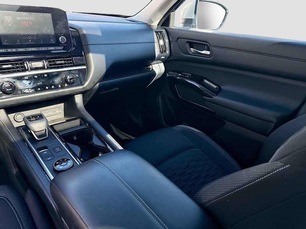 2022 Nissan Pathfinder SV 4WD