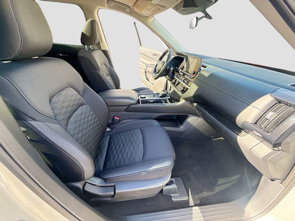 2022 Nissan Pathfinder SV 4WD