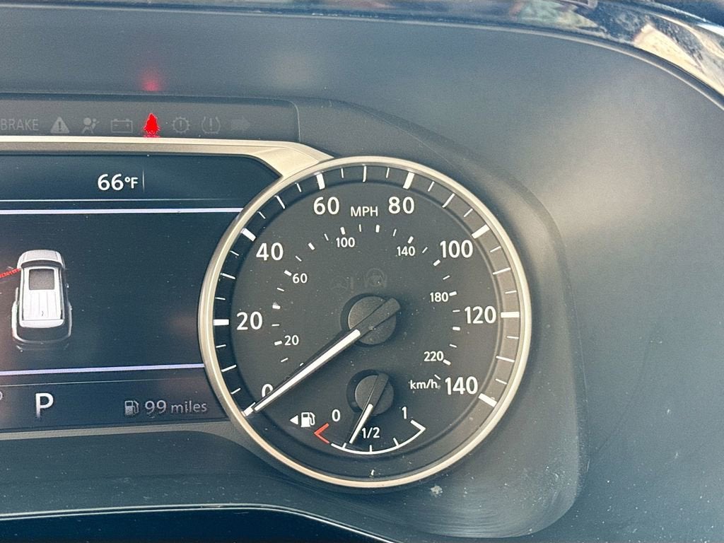 2022 Nissan Pathfinder SL