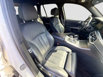 2023 BMW X5 M50i