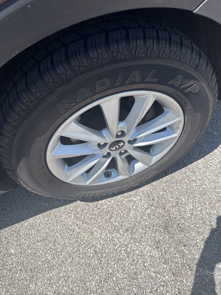 2020 Kia Sorento 3.3L LX