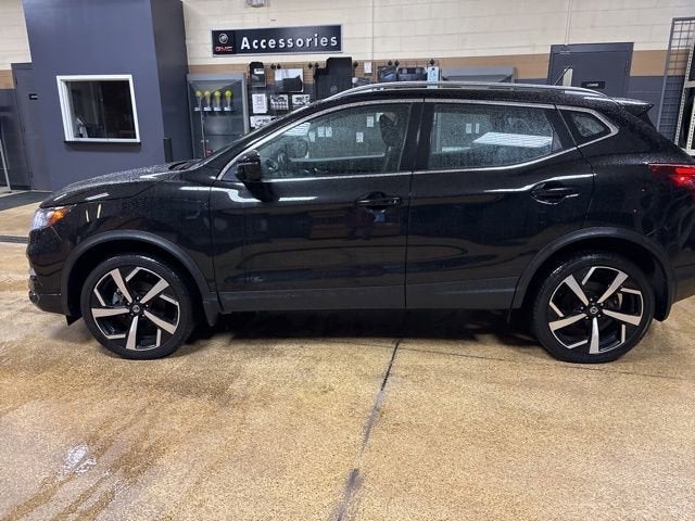 2022 Nissan Rogue Sport SL