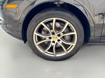 2023 Porsche Cayenne Coupe Platinum Edition