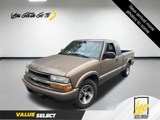 2002 Chevrolet S10 LS