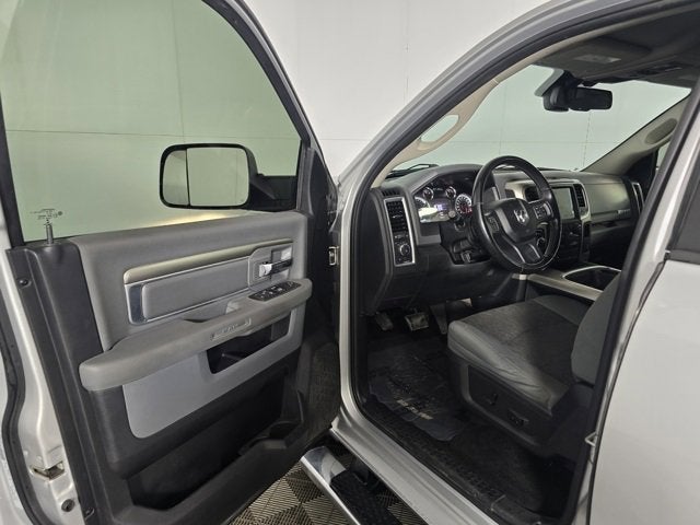 2017 RAM 1500 Big Horn Crew Cab 4x4 5'7" Box