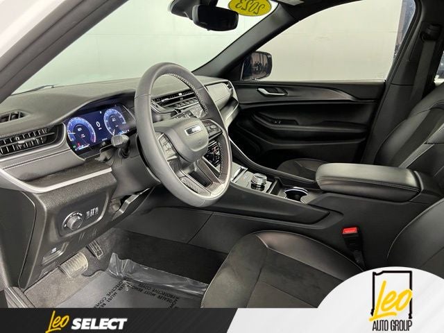 2023 Jeep Grand Cherokee Altitude 4x2