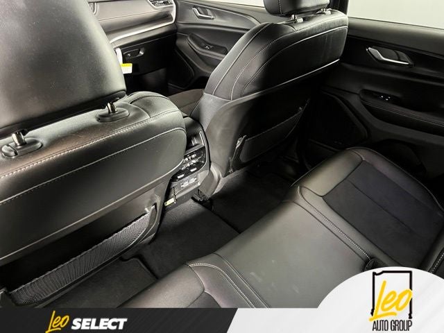2023 Jeep Grand Cherokee Altitude 4x2
