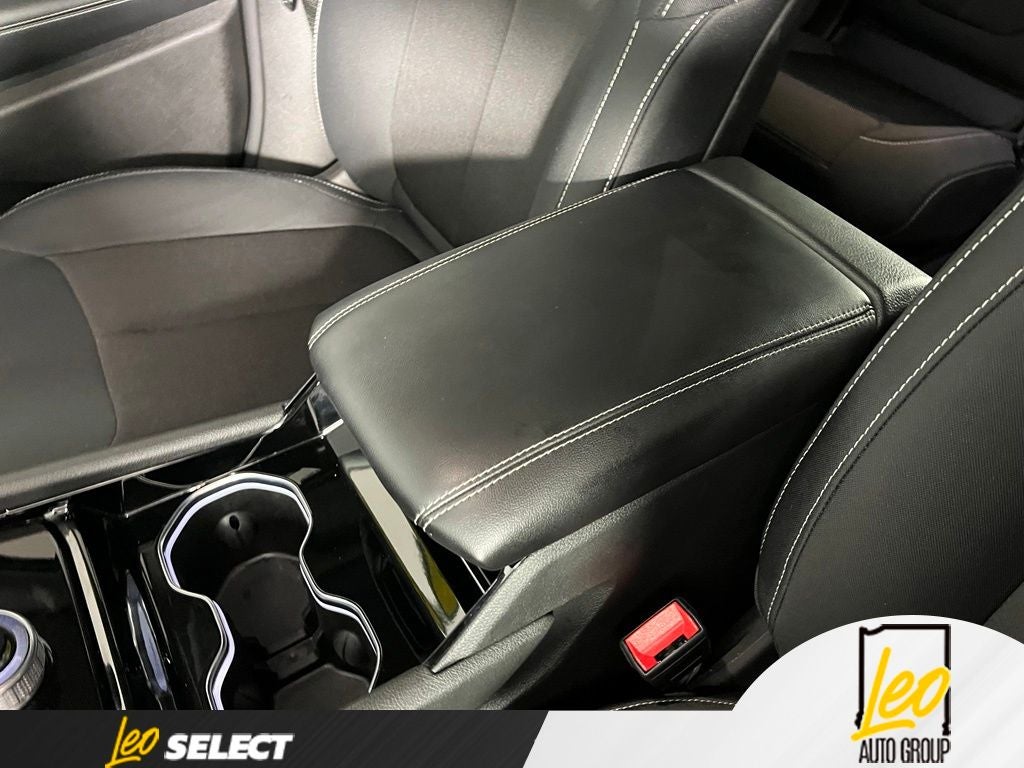 2023 Jeep Grand Cherokee L Laredo 4x2
