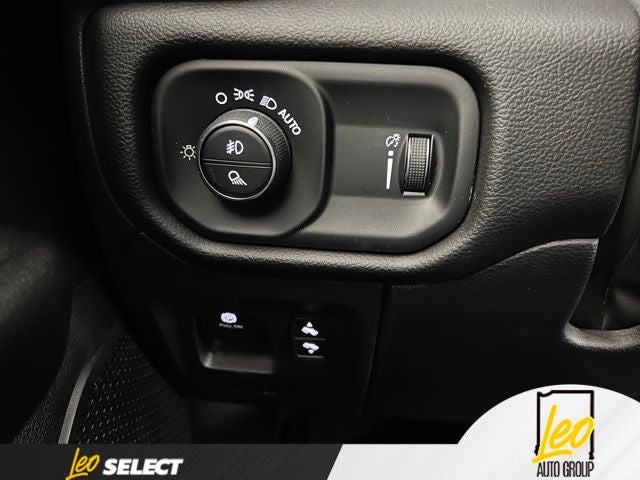 2023 RAM 1500 Big Horn Crew Cab 4x4 5'7' Box