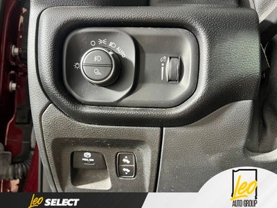 2022 RAM 1500 Big Horn Crew Cab 4x4 5'7' Box