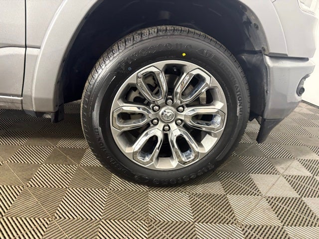 2022 RAM 1500 Laramie Crew Cab 4x4 5'7' Box