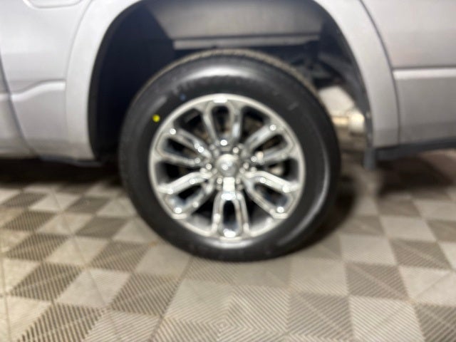 2022 RAM 1500 Laramie Crew Cab 4x4 5'7' Box