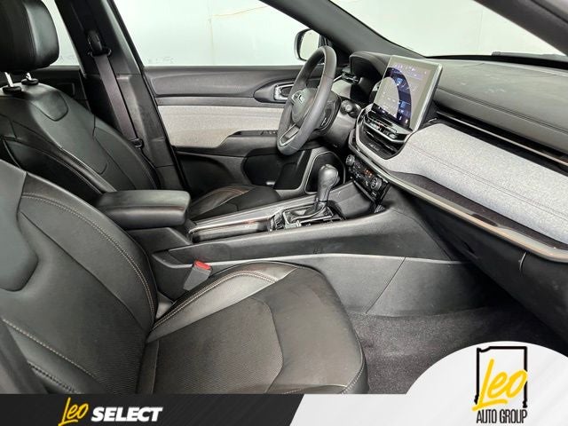 2023 Jeep Compass Latitude Lux FWD