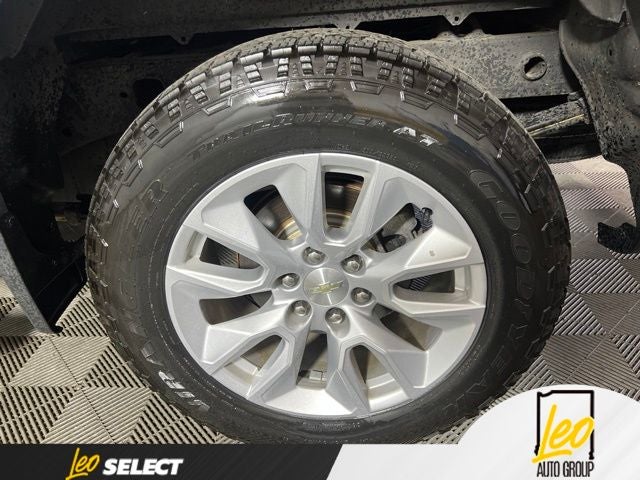 2020 Chevrolet Silverado 1500 4WD Crew Cab Short Bed Custom
