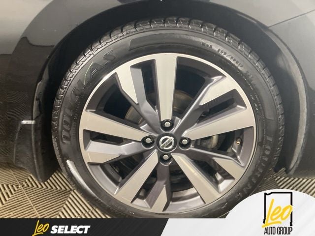 2020 Nissan Versa SR Xtronic CVT