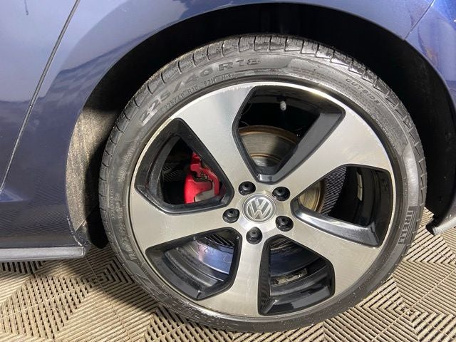 2015 Volkswagen Golf GTI 2.0T S 4-Door