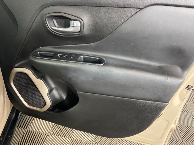 2017 Jeep Renegade Deserthawk 4x4