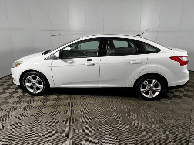 Used 2014 Ford Focus SE with VIN 1FADP3F28EL457304 for sale in Columbus, IN