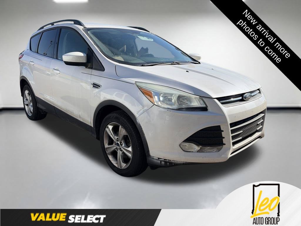 Used 2016 Ford Escape SE with VIN 1FMCU9G90GUA77413 for sale in Columbus, IN
