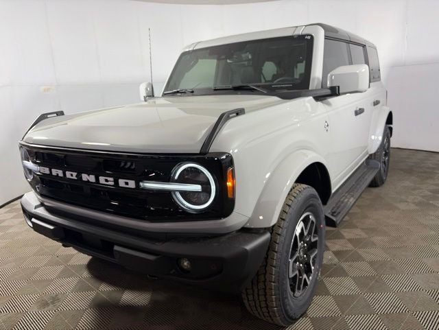 2026 Ford Bronco Outer Banks 4x4's photo