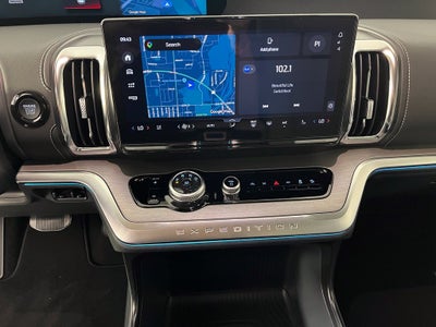 2027 Ford Expedition Platinum