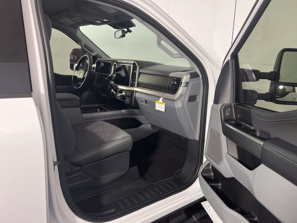 2027 Ford F-250SD XLT