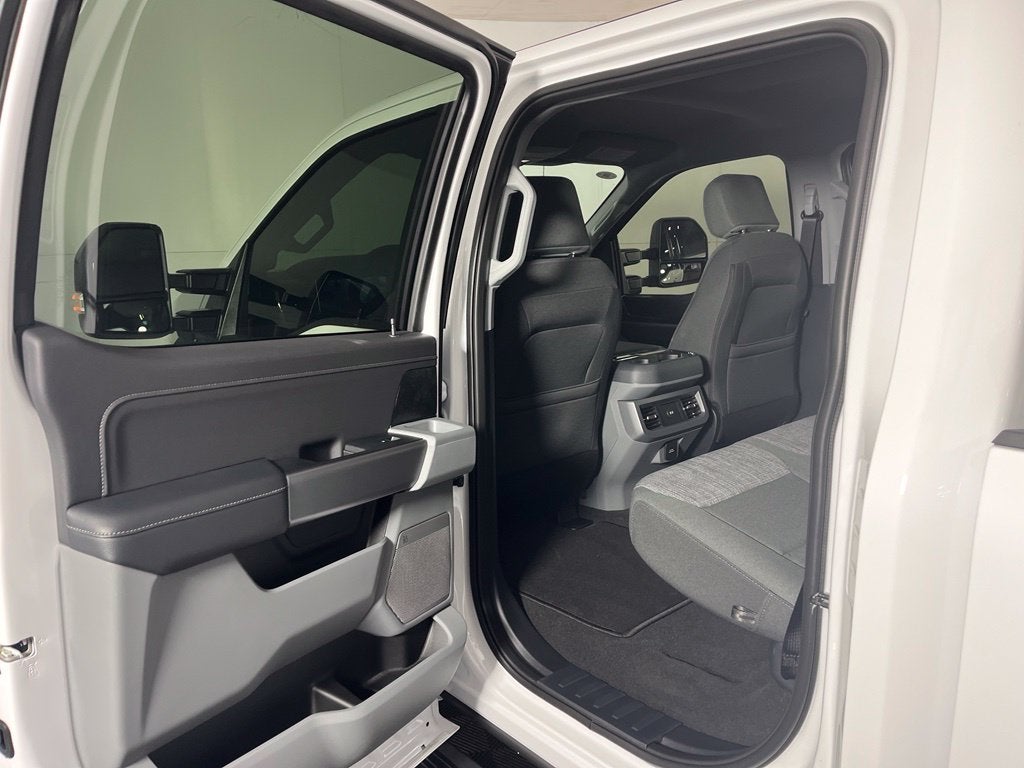 2027 Ford F-250SD XLT