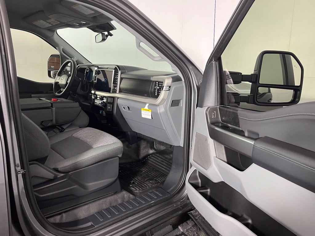 2027 Ford F-250SD XLT