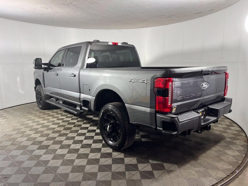 2027 Ford F-250SD XLT