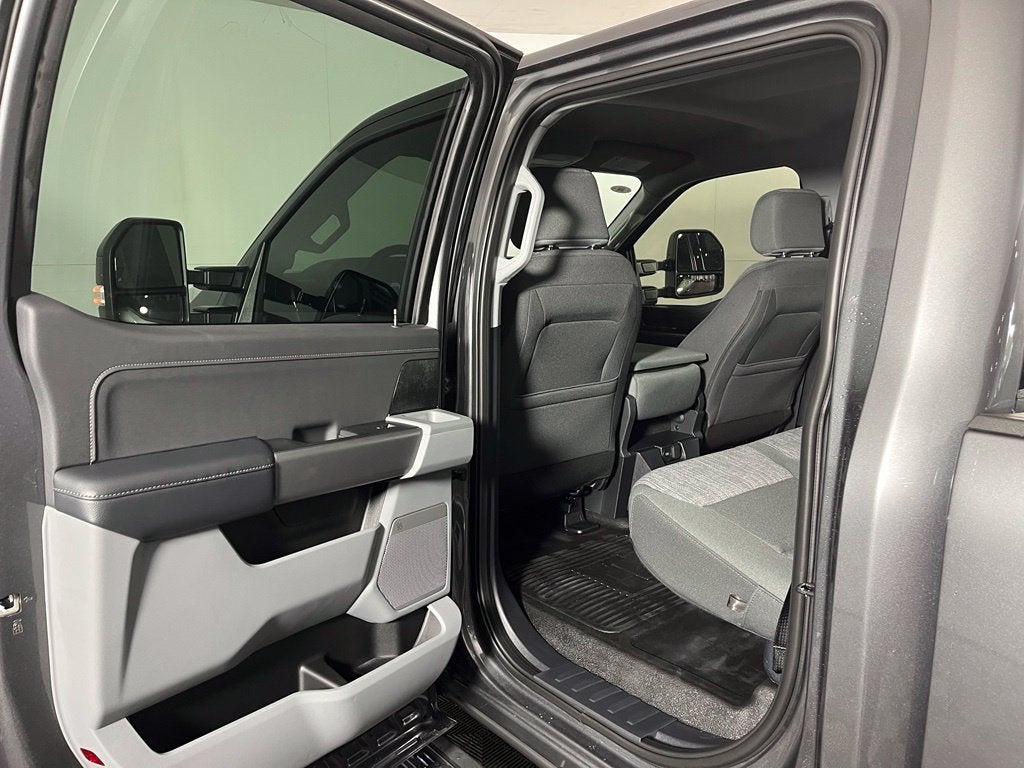 2027 Ford F-250SD XLT
