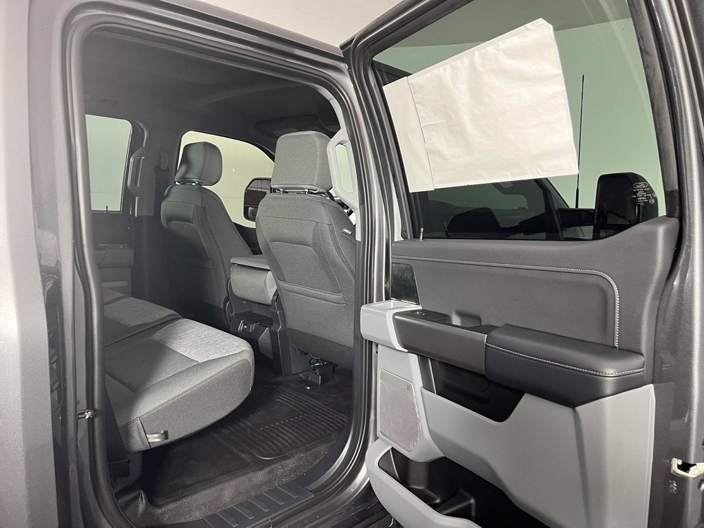 2027 Ford F-250SD XLT