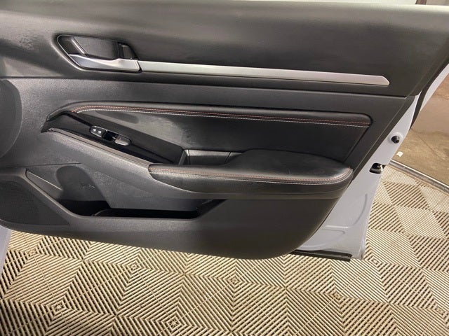 2023 Nissan Altima SR