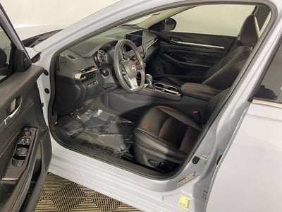 2023 Nissan Altima SR