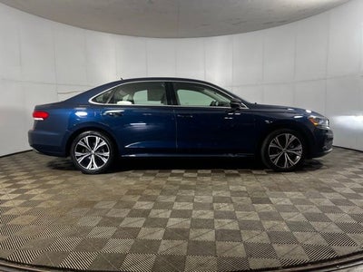 2022 Volkswagen Passat 2.0T SE