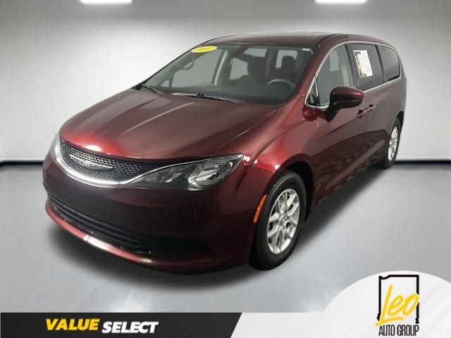 2017 Chrysler Pacifica Touring's photo