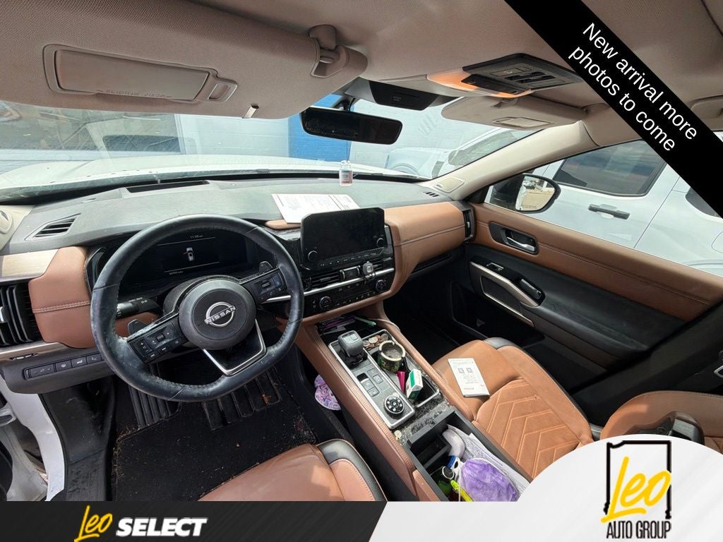 2025 Nissan Pathfinder Platinum